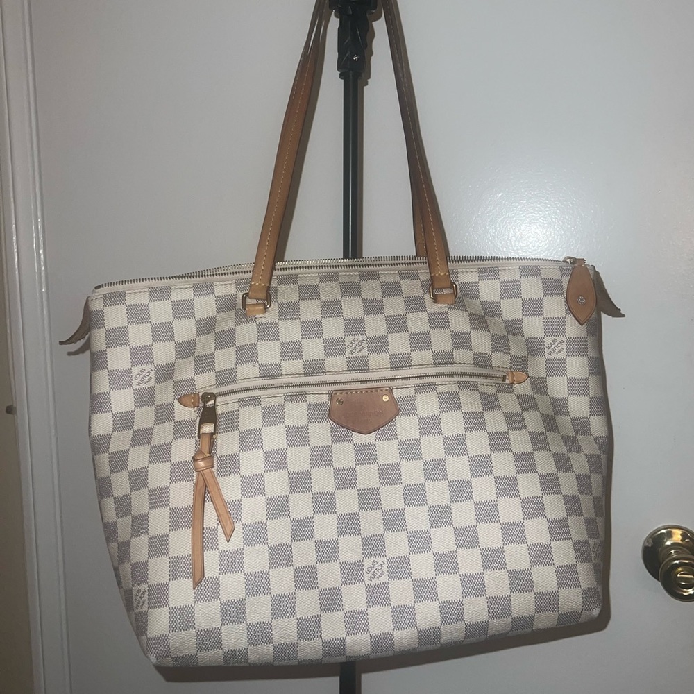 Louis Vuitton Lena MM Demier Azur - Picture 12 of 16